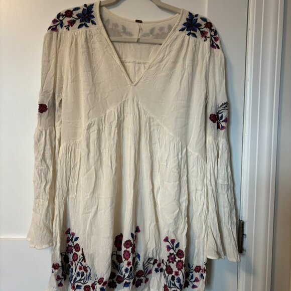 Free People Te Amo Floral Embroidered Bell Sleeve Ivory Mini Dress Size XS - Picture 2 of 9